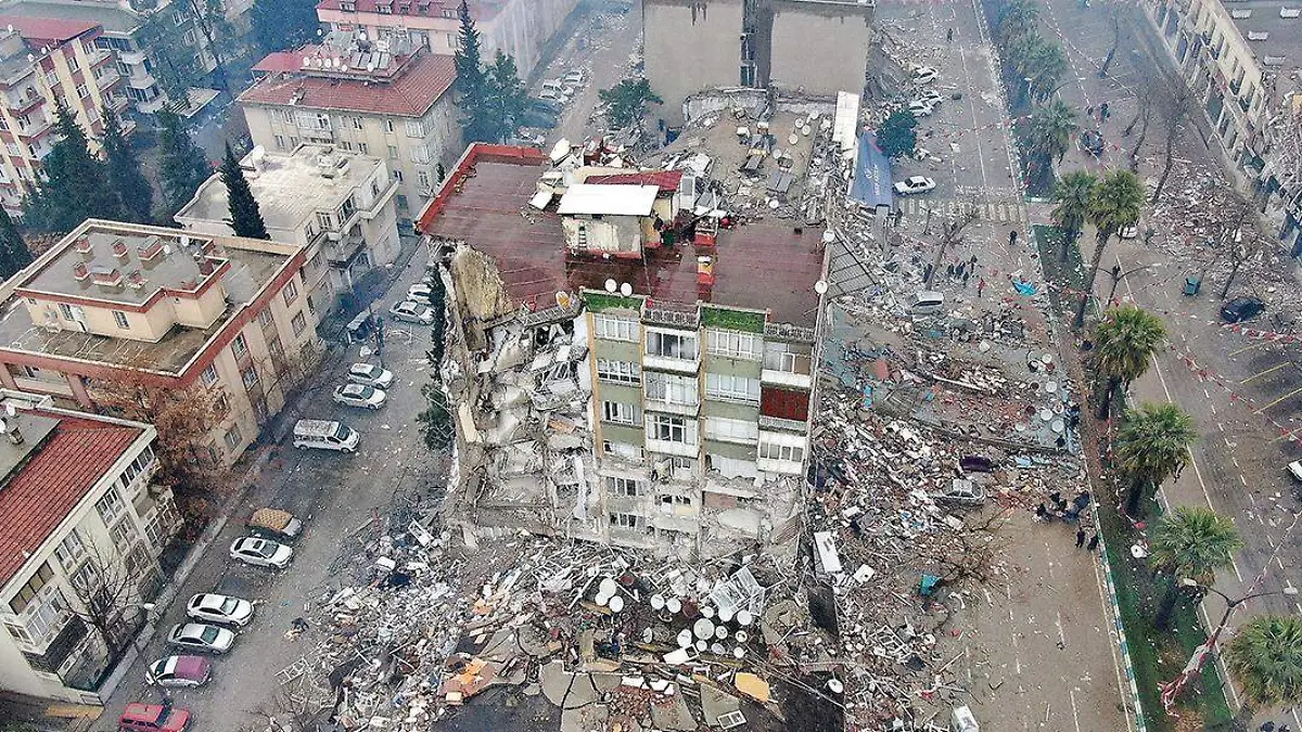 Edificio colapsado en Kahramanmaras, Turquía